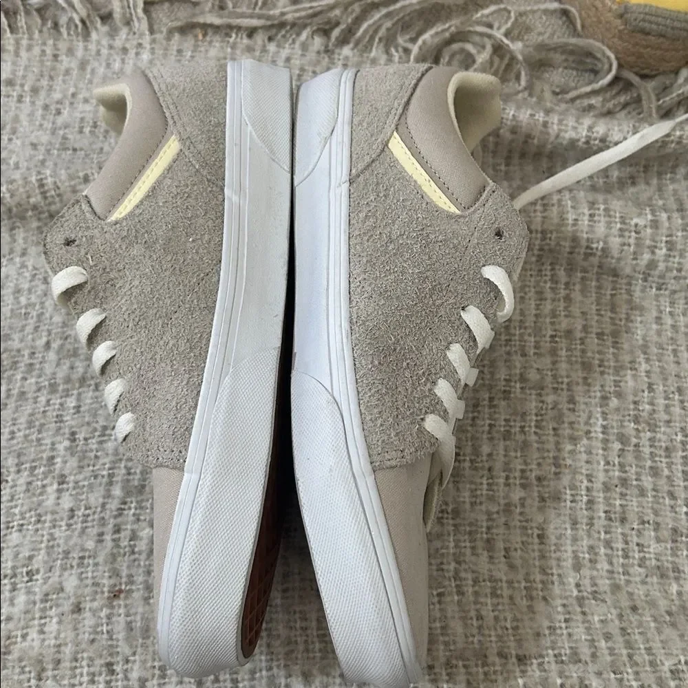Vans Seldan Hairy Sneakers - Light Grey, Size 10, NWOT